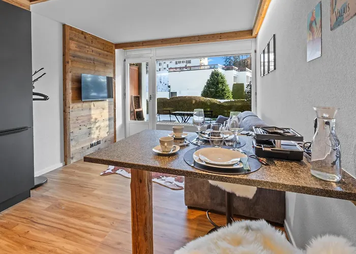 Renove Au Centre De La Кран-Монтана